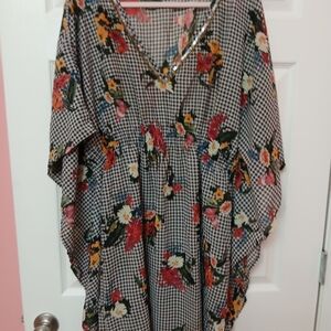 Floral V-Neck Gingham Top